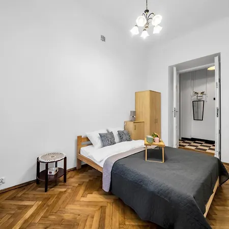 Polna - Balcony, Workspace, Location - By Rentujemy Warsaw