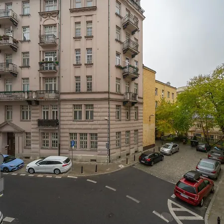 Apartment Polna - Balcony, Workspace, Location - By Rentujemy