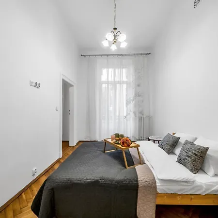 Polna - Balcony, Workspace, Location - By Rentujemy Appartement